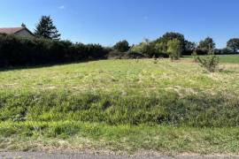 €19000 - Level Building Plot On 1700m2 In a Village With Mains Drainage Available
