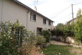 €159500 - Pretty 4 Bedroomed Cottage Near Civray