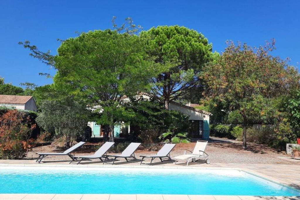 Traditional And Welcoming Villa With 110 M2 Living Space On 1565 M2 Of Land With Pool.