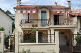 Detached House with Garden