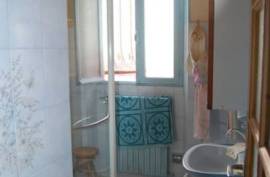 Detached House with Garden Detached House with Garden