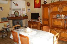 Detached House with Garden Detached House with Garden