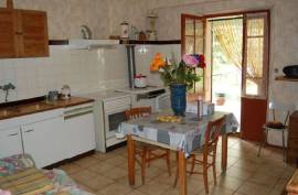 Detached House with Garden Detached House with Garden