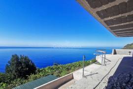 4 Bedroom Villa - The Luxury of Modern Life in Calheta