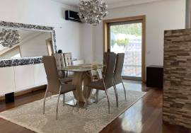 5 bedroom villa with pool for sale next to the City Park, in Porto 5 bedroom villa with pool for sale next to the City Park, in Porto