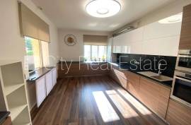 Detached house for sale in Riga, 260.00m2