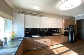 Detached house for sale in Riga, 260.00m2