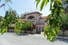 8 Bed House To Rent In Moniatis Limassol Cyprus