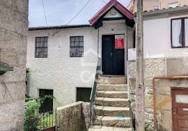 Semi-detached house - House to recover in the city center