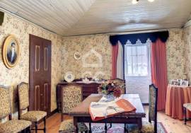 Semi-detached house - House to recover in the city center
