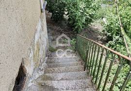 Semi-detached house - House to recover in the city center