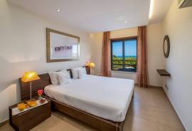 An amazing 3 bed apt with private Swimming pool