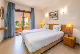 An amazing 3 bed apt with private Swimming pool