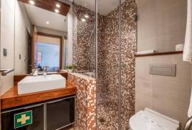 An amazing 3 bed apt with private Swimming pool