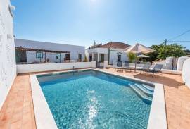 Country retreat for sale in Silves, Algarve