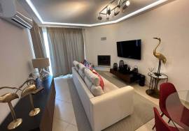 3+2 bedroom semi-detached house with psyche and garage located in Vilamoura