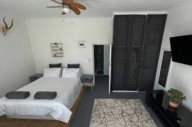 Luxury 4 Bed House For Sale in Vredehoek Cape Town South