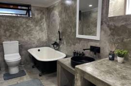 Luxury 4 Bed House For Sale in Vredehoek Cape Town South