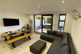 Luxury 4 Bed House For Sale in Vredehoek Cape Town South
