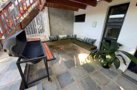 Luxury 4 Bed House For Sale in Vredehoek Cape Town South