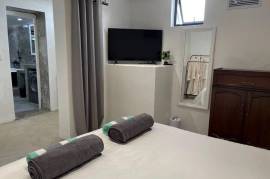 Luxury 4 Bed House For Sale in Vredehoek Cape Town South