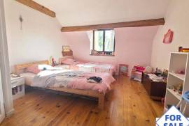 Detached Country House with Garden