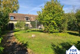 Detached Country House with Garden