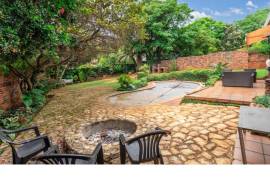 Luxury 4 Bed House For Sale in Roodepoort Johannesburg South