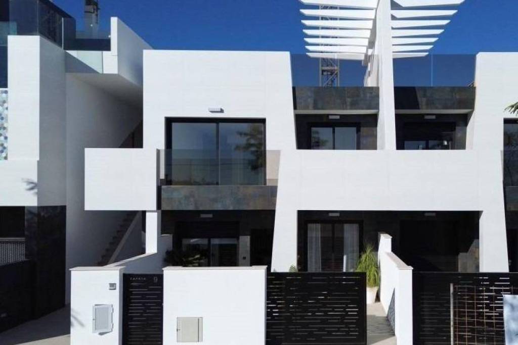 3 Bedrooms - Bungalow - Alicante - For Sale - N6595