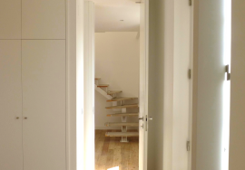 Exceptional Duplex with Sea View in Monte Estoril – Terrace,  Elevator Access & Premium Renovation