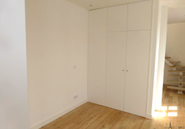 Exceptional Duplex with Sea View in Monte Estoril – Terrace,  Elevator Access & Premium Renovation