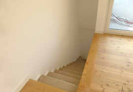 Exceptional Duplex with Sea View in Monte Estoril – Terrace, Elevator Access & Premium Renovation Exceptional Duplex with Sea View in Monte Estoril – Terrace, Elevator Access & Premium Renovation