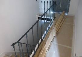 Exceptional Duplex with Sea View in Monte Estoril – Terrace, Elevator Access & Premium Renovation Exceptional Duplex with Sea View in Monte Estoril – Terrace, Elevator Access & Premium Renovation