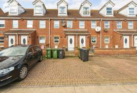 3 bedroom, Town house for sale