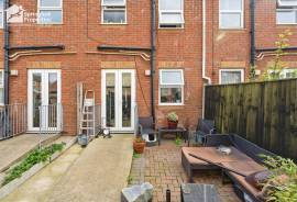3 bedroom, Town house for sale