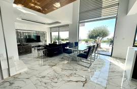 4 Bedroom Luxurious Sea View Villa - Peyia, Paphos