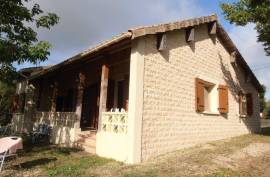 €107500 - Detached Bungalow With A Pleasant Outlook