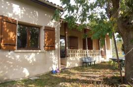€107500 - Detached Bungalow With A Pleasant Outlook