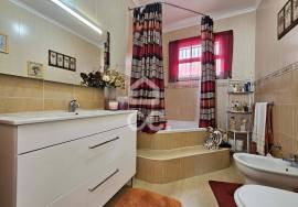 House with 4 Bedrooms - Riders - Ponta Delgada