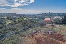 Plot in a great location for a modern villa