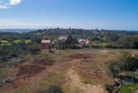 Plot in a great location for a modern villa