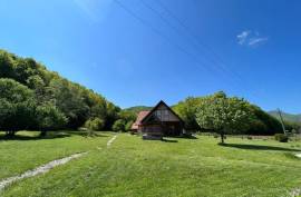 Luxury 5 Bed Holiday Home For Sale in Budinscina