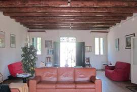 Stunning 6 Bedroom Estate For Sale in Giacciano Veneto Italy