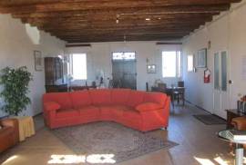 Stunning 6 Bedroom Estate For Sale in Giacciano Veneto Italy