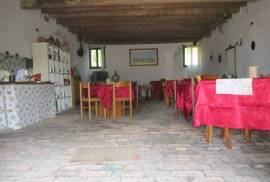 Stunning 6 Bedroom Estate For Sale in Giacciano Veneto Italy