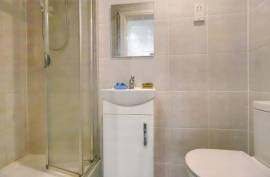 Stunning 4 Bed Semi Detached House For Sale in Pinner Middlesex United