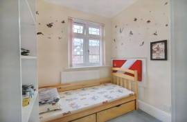 Stunning 4 Bed Semi Detached House For Sale in Pinner Middlesex United
