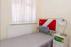 Stunning 4 Bed Semi Detached House For Sale in Pinner Middlesex United