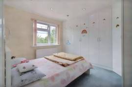 Stunning 4 Bed Semi Detached House For Sale in Pinner Middlesex United