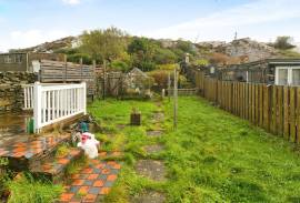 2 bedroom, End of terrace house for sale